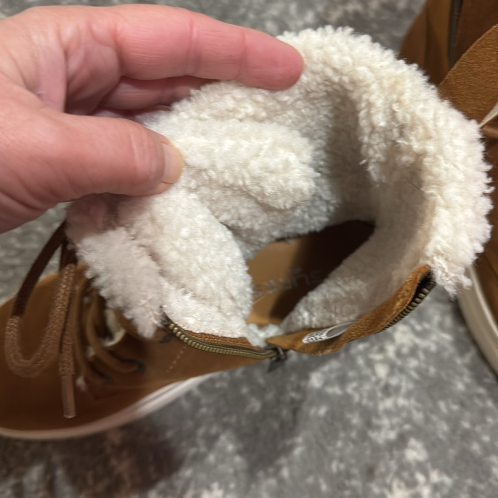 J Slides 6 1/2 Suede Boots - Picture 4 of 6
